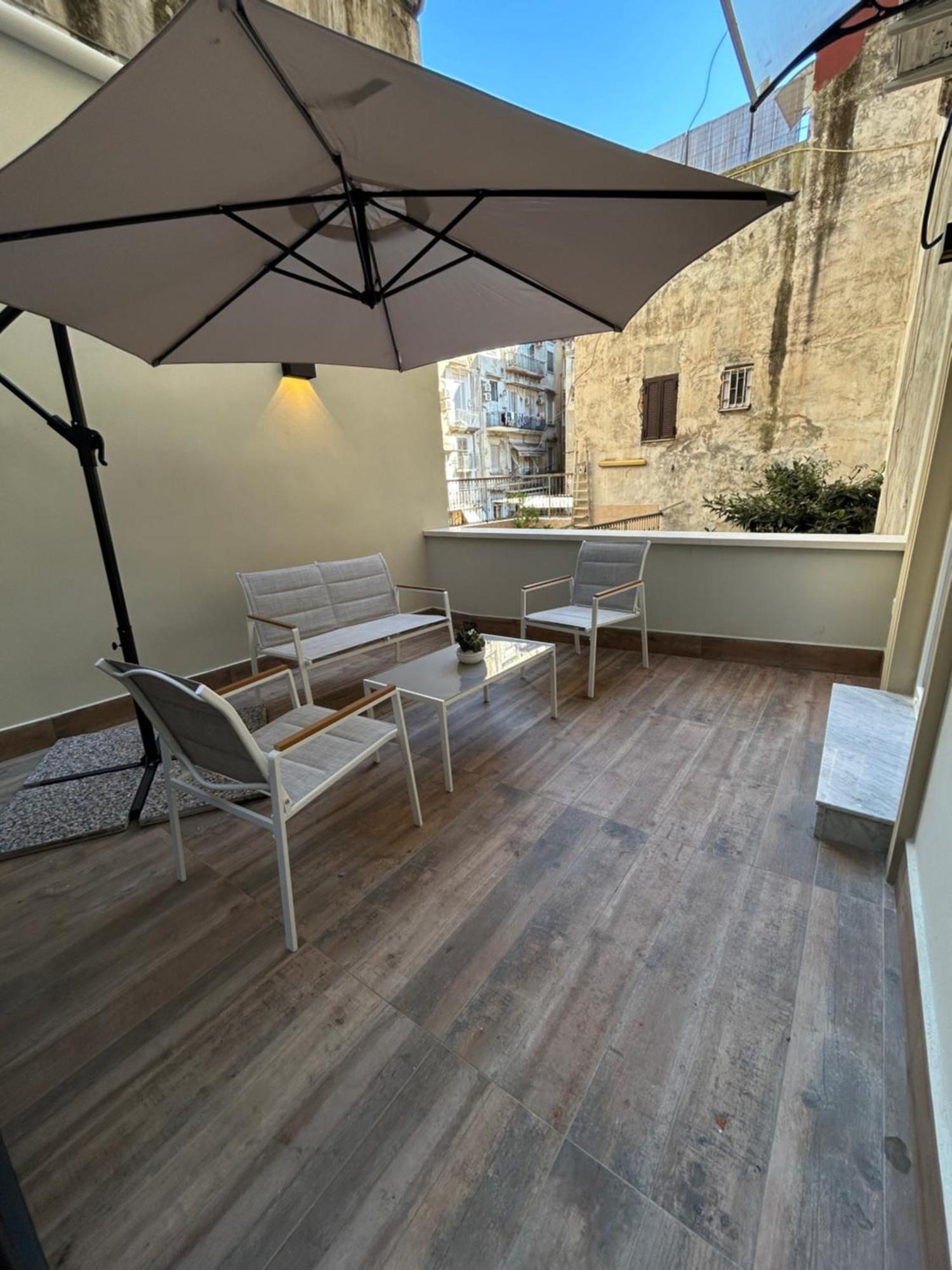 נאפולי Somnia Luxury Rooms מראה חיצוני תמונה