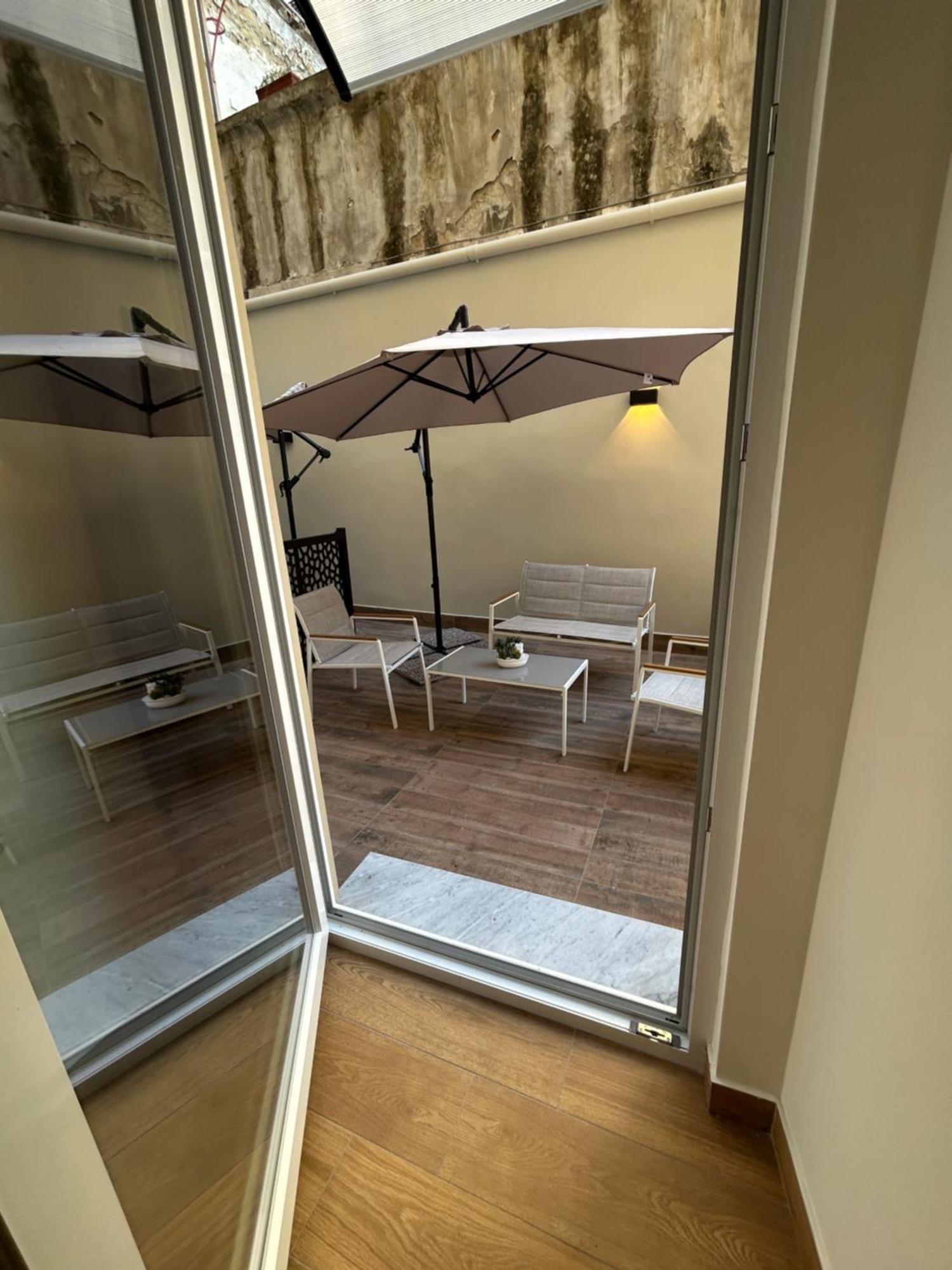 נאפולי Somnia Luxury Rooms מראה חיצוני תמונה