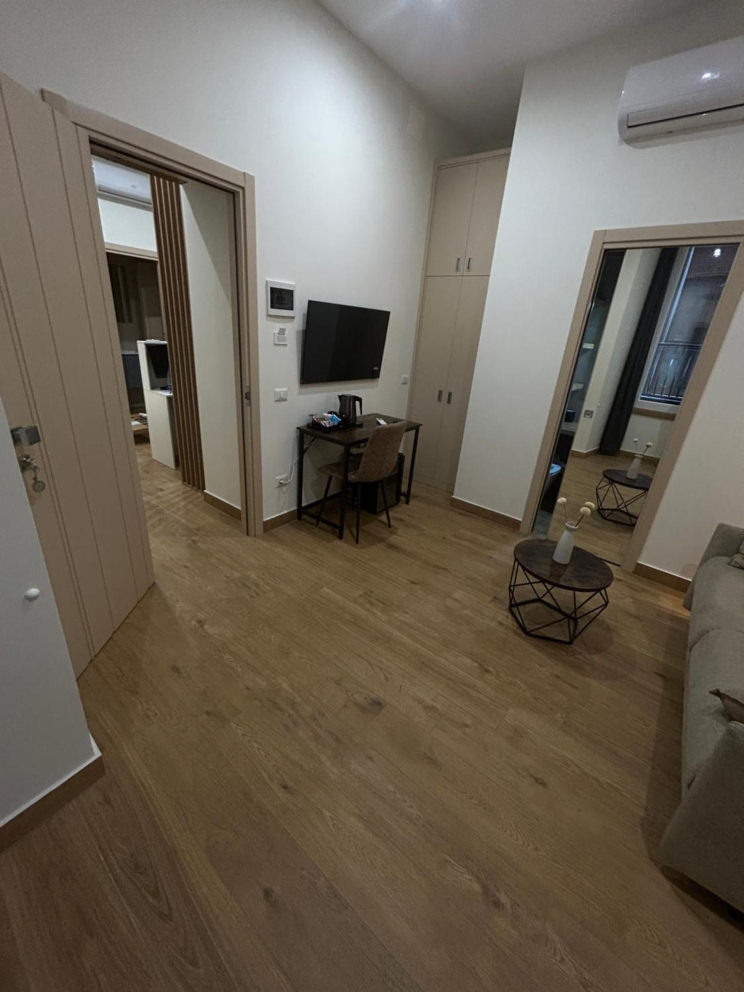 נאפולי Somnia Luxury Rooms מראה חיצוני תמונה