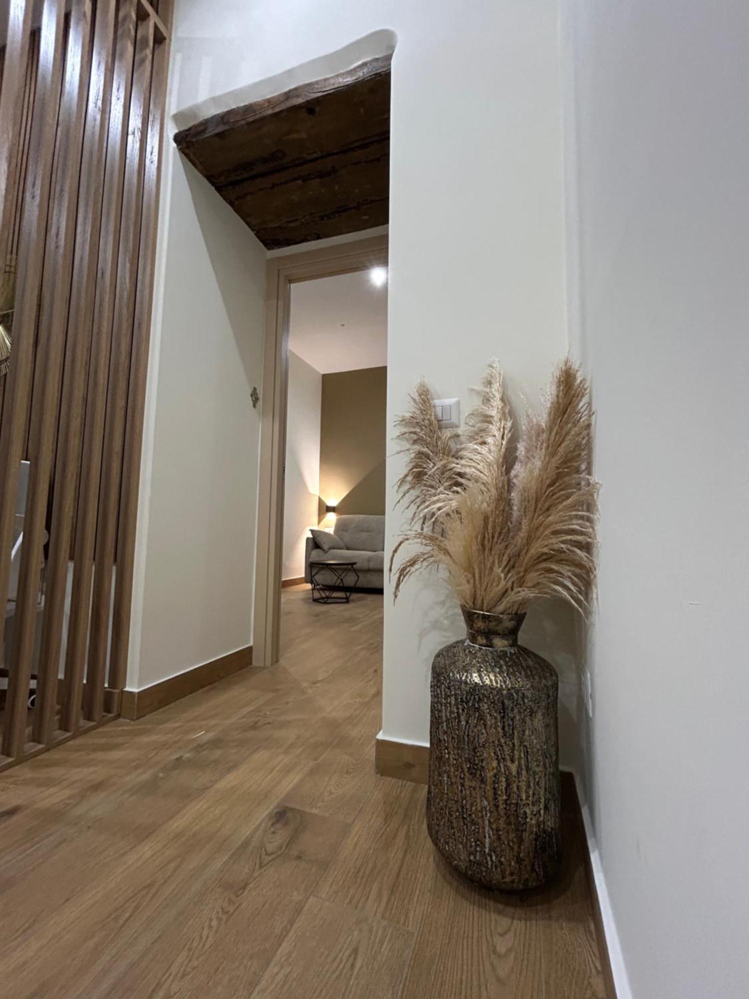 נאפולי Somnia Luxury Rooms מראה חיצוני תמונה
