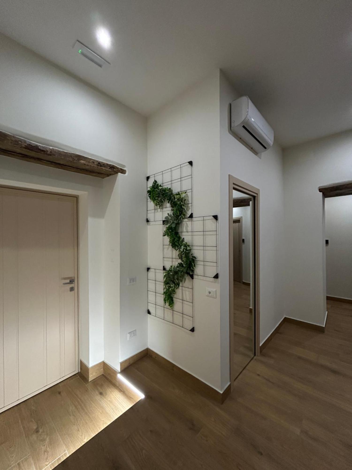 נאפולי Somnia Luxury Rooms מראה חיצוני תמונה