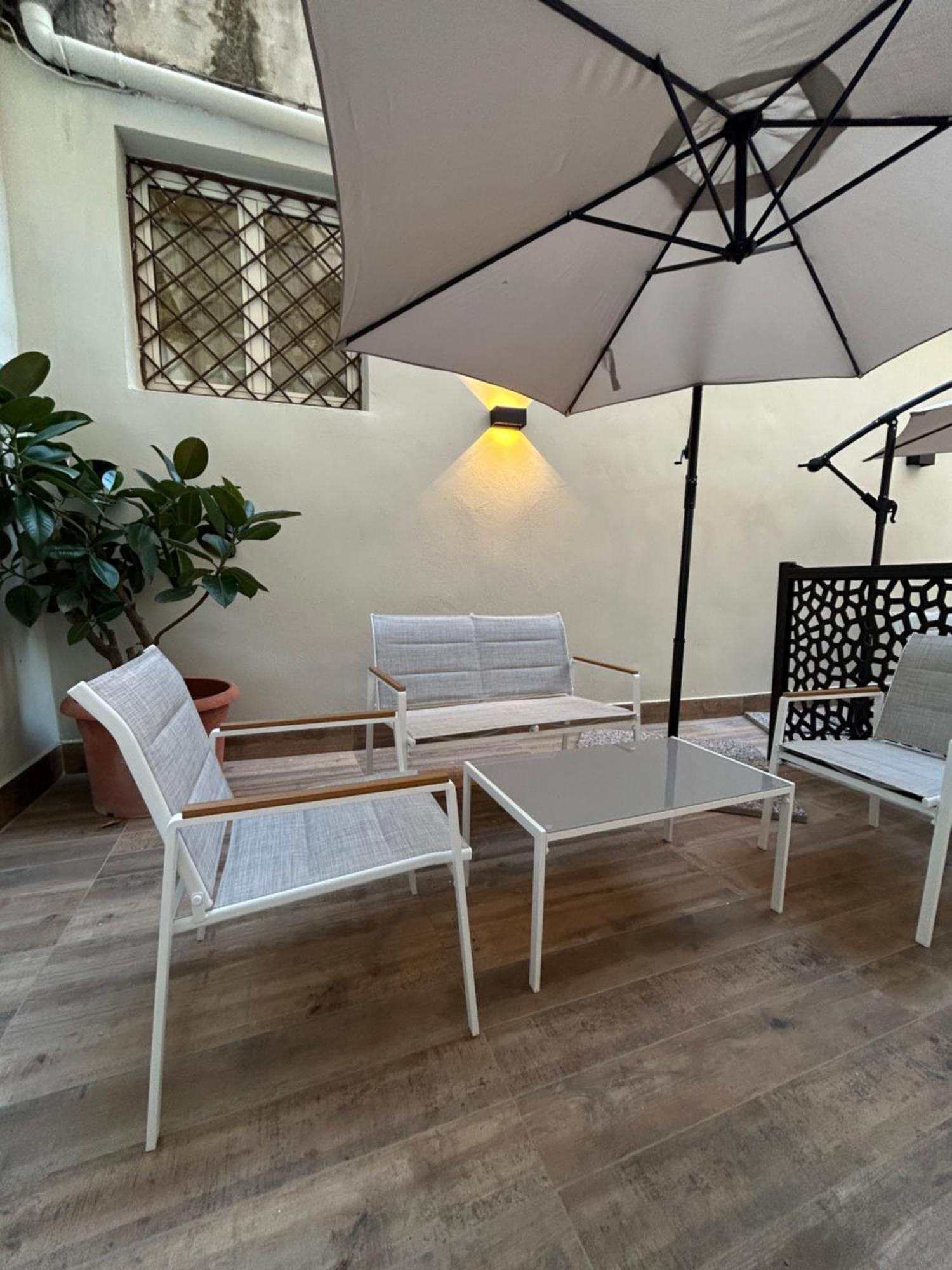 נאפולי Somnia Luxury Rooms מראה חיצוני תמונה