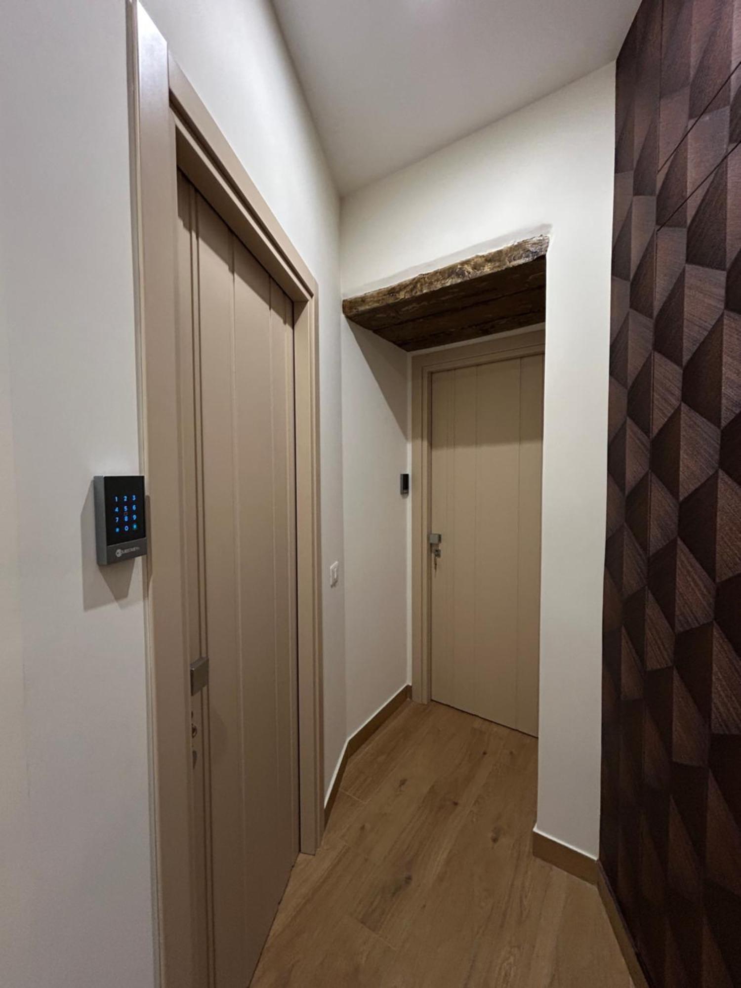 נאפולי Somnia Luxury Rooms מראה חיצוני תמונה